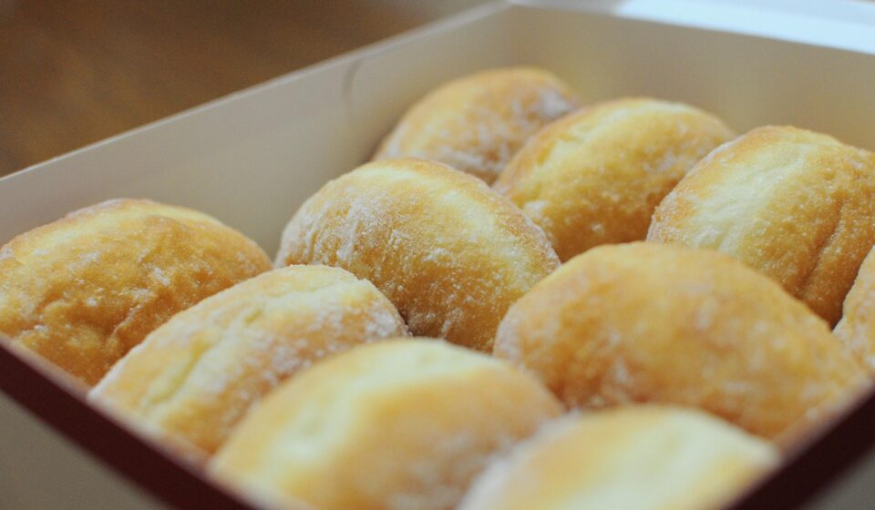 donuts, bread, sugar, sweet, bakery, snack, treat, dessert, box