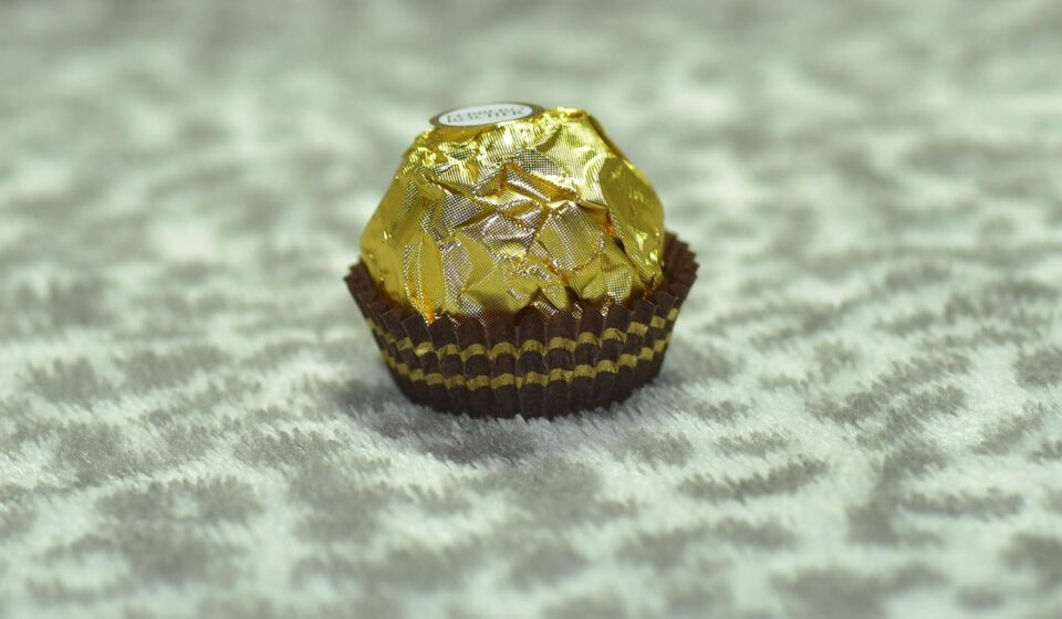 meal, food, chocolate, gold, packed up, bullet, nuts