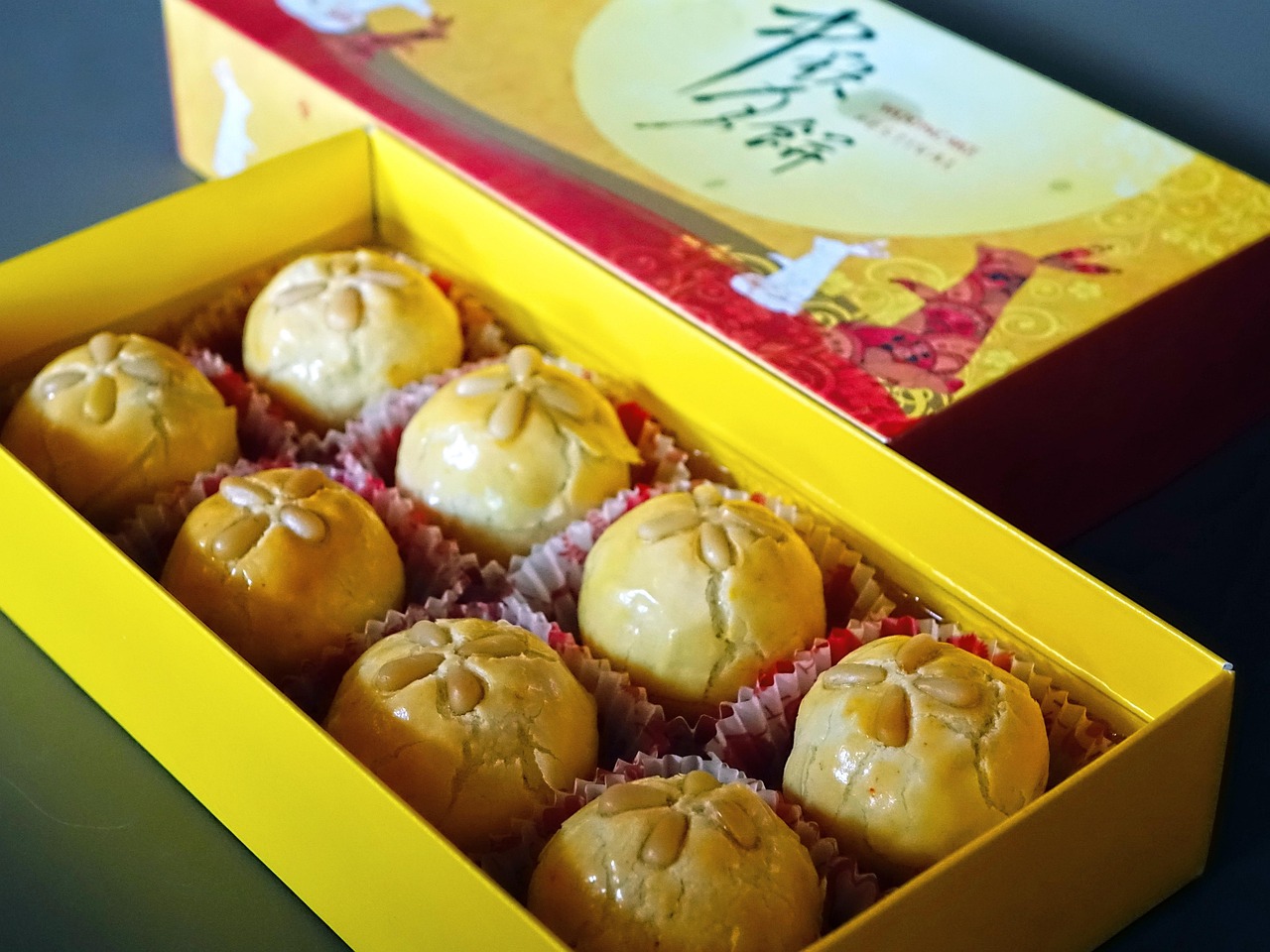 moon cake, mid-autumn, asian, chinese, festival, traditional, oriental, celebrate, pastry, seasonal, bakery, lotus, box, moon cake, moon cake, moon cake, moon cake, moon cake