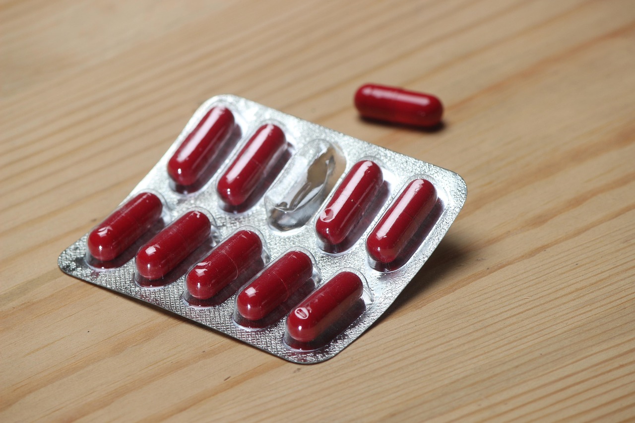 red, capsule, medicine, health care, healthy life style, pharmacy, antibiotic, medical, treatment, vitamin, care, illness, pill, dose, tablet, painkiller, remedy, blister pack, packaging, hospital, cure, pharmaceutical, health, blister, brown health, brown hospital, brown medical, brown medicine, brown pills, brown care, brown tablet
