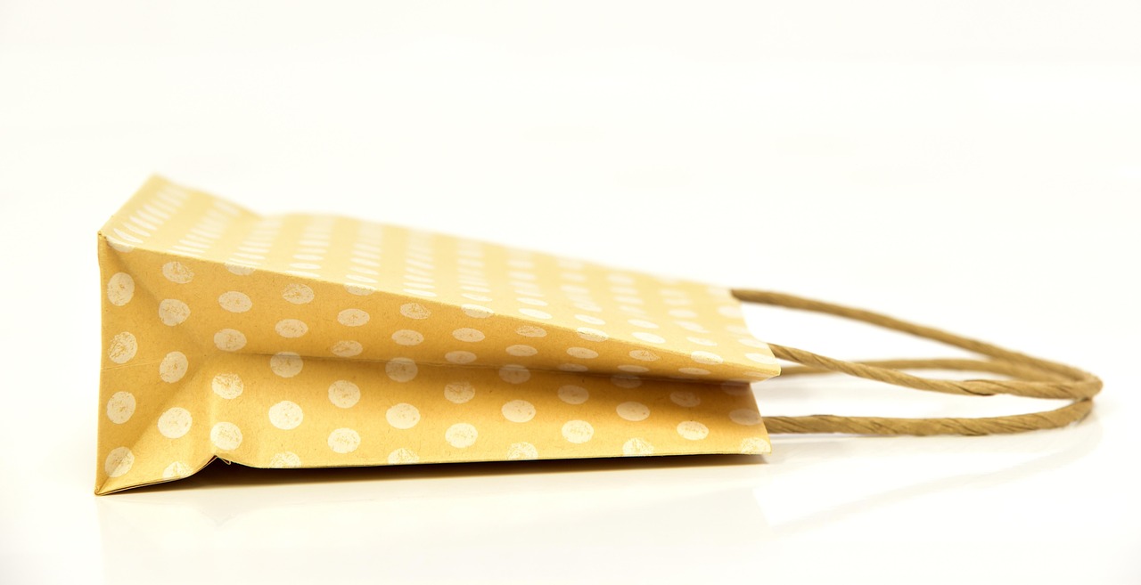 bag, paper bag, purchasing, shopping bag, empty, lie, close up, packaging, to buy, christmas, paper bag, shopping bag, shopping bag, shopping bag, shopping bag, shopping bag