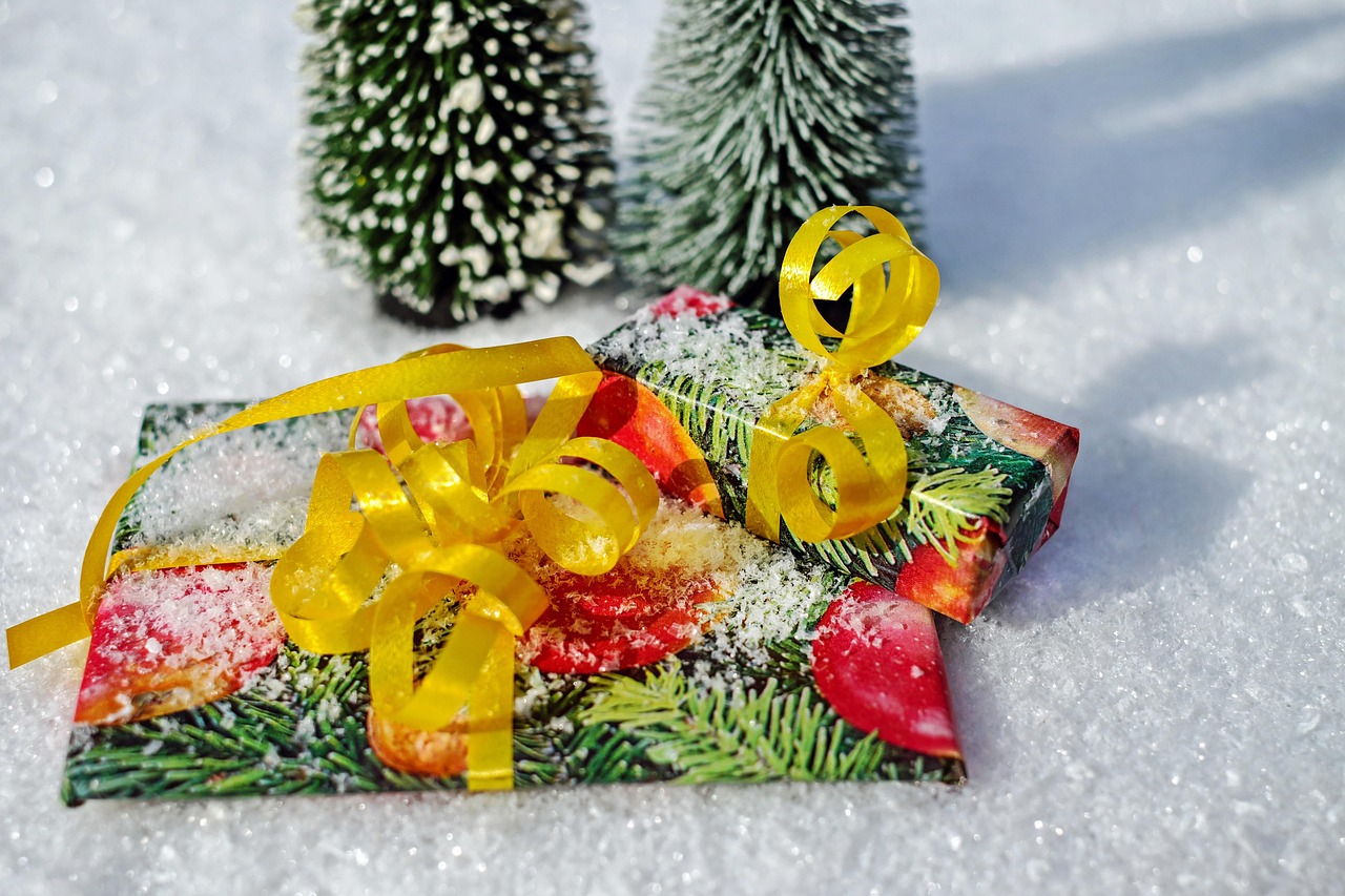 gift, package, ribbon, parcel, wrapped up, packaging, wrapping paper, coloured, surprise, christmas