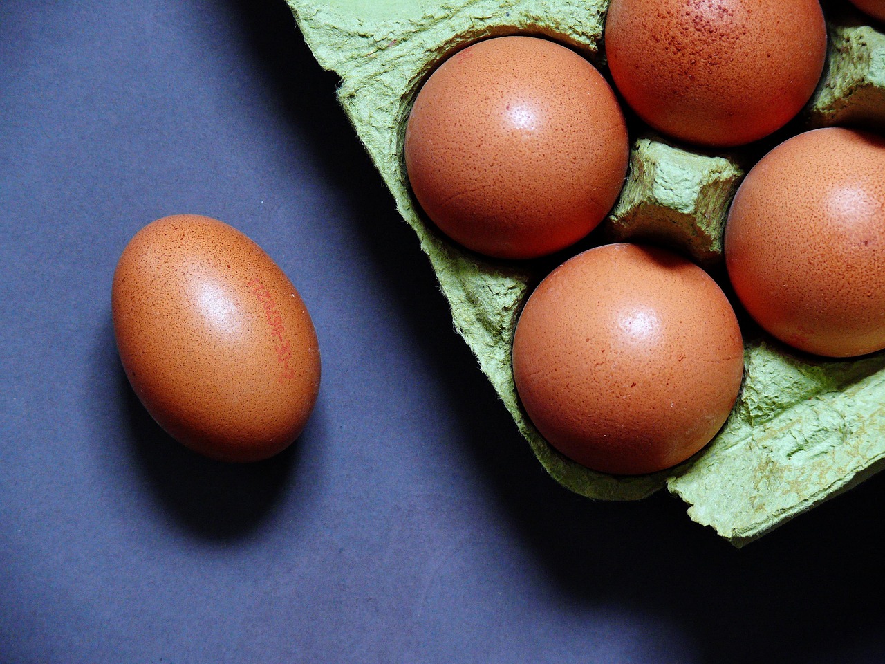 eggs, egg carton, chicken eggs, food, egg box, brown eggs, egg packaging, nourishment, pack of 10, egg shells, brown, raw eggs, natural product