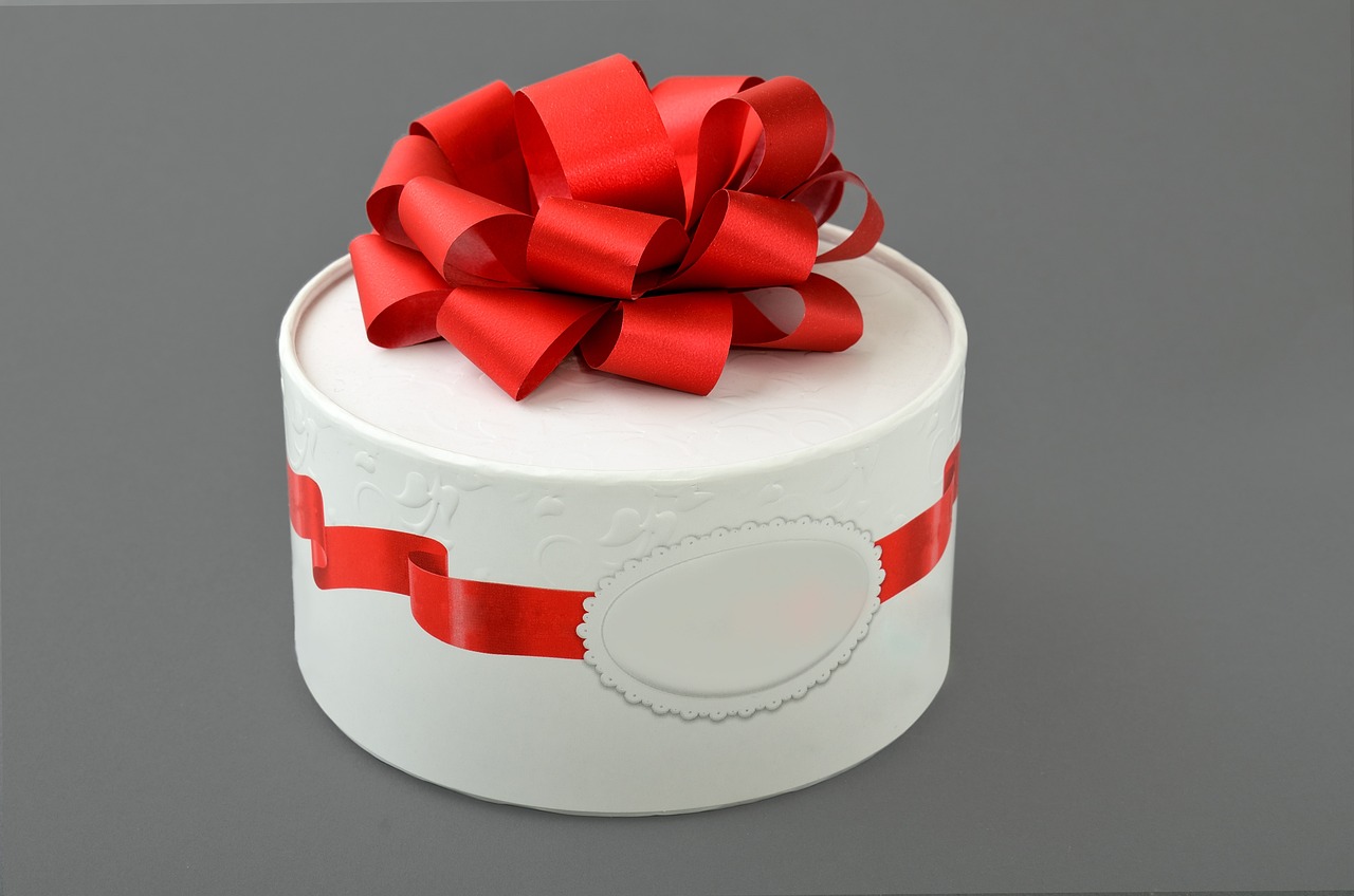 packing, gift, bow, ribbon, box, paper, package, wrapping, anniversary, celebration, giving, packaging, holiday, decoration, surprise, joy, cheerful, fun, ornate, ornament, event, cardboard, elegance, traditional, beauty