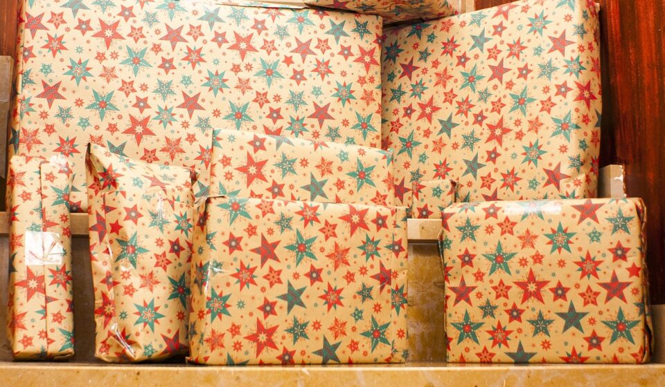 gifts, christmas, gift, surprise, presents, celebration, this, package, celebrate, packaging, happy birthday, wise men, santa claus